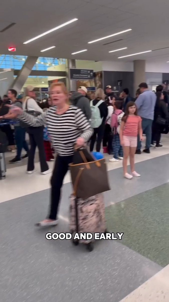 Have you been delayed at the airport this week because of long security lines? 👀 #aviation #ustravel #travelnews