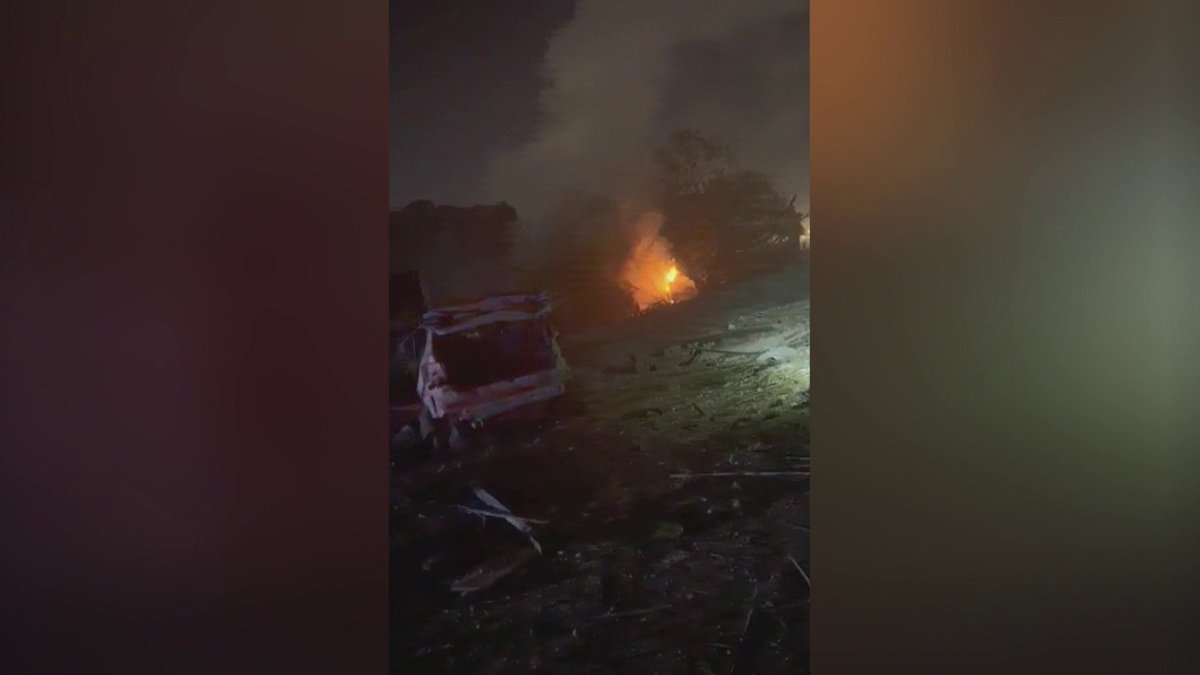 مشاهد لآثار سقوط صاروخ بالجليل في إسرائيل قناة الحدث