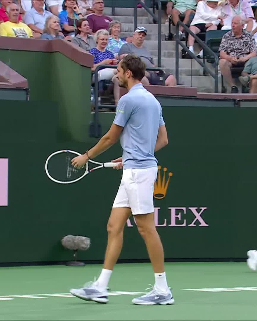 Laser focused 💪 Daniil Medvedev takes the opener 6-1 vs Draper 🔥 #TennisParadise
