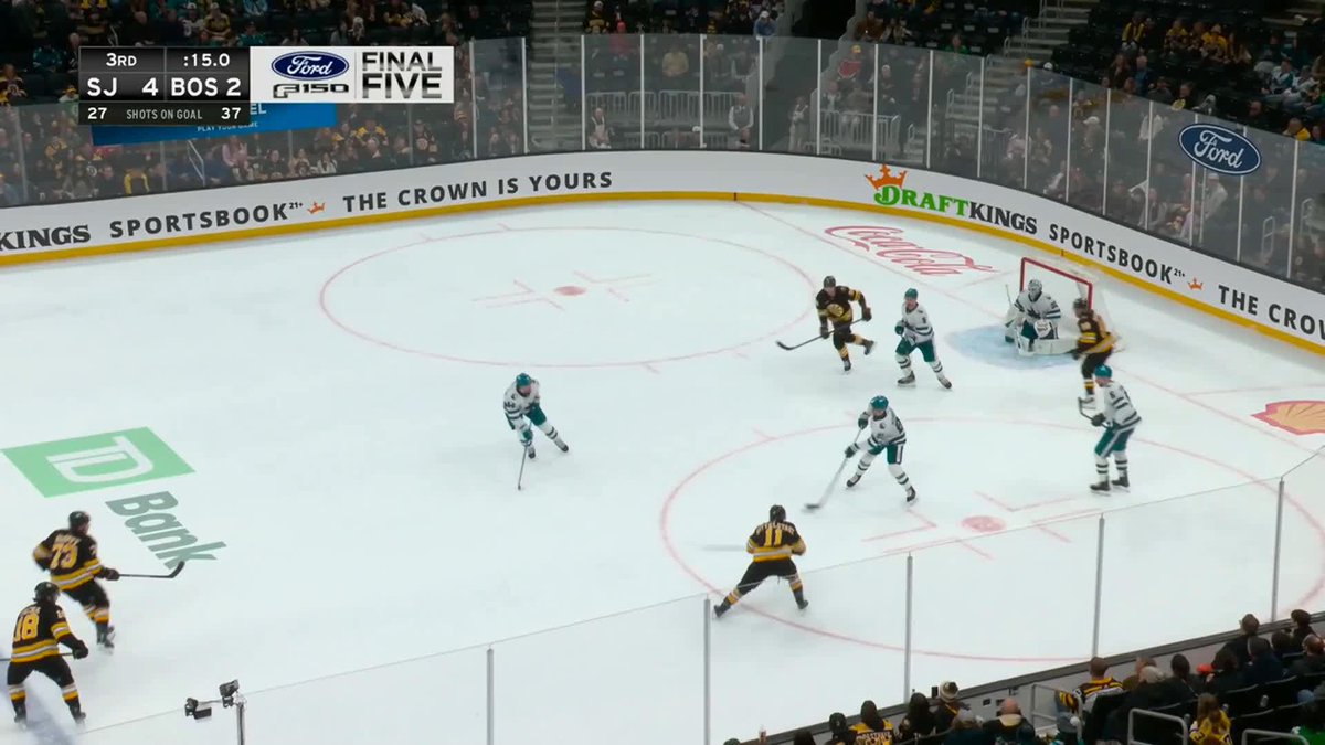 McAvoy laid a hit on Sherwood with 10 seconds left and then a BRAWL ensued 💥🥊