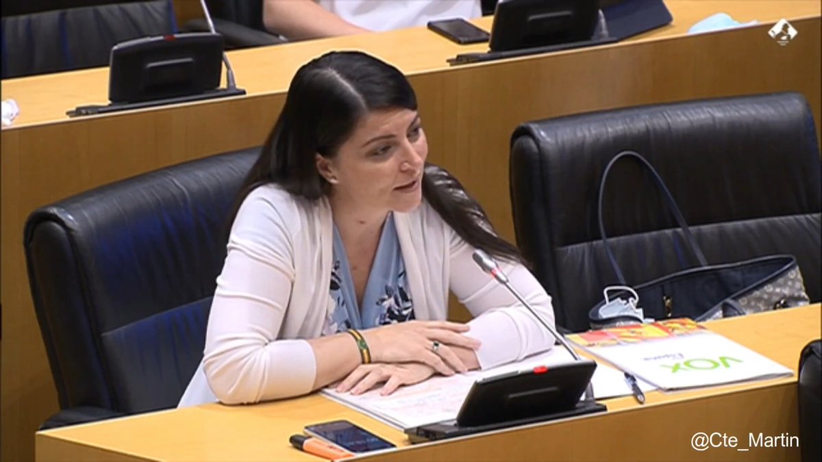 El repaso de Macarena Olona (Macarena Olona) a Irene Montero y su feminismo excluyente. 18 jun 2020