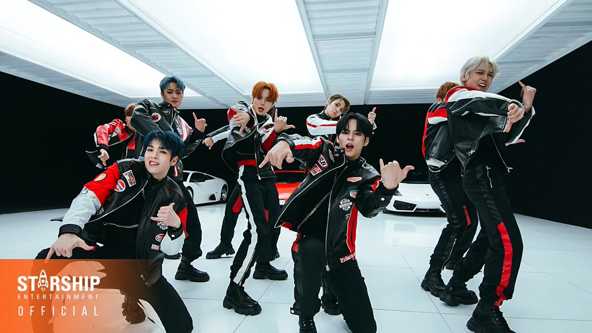 new kpop stans will never know how big this song was