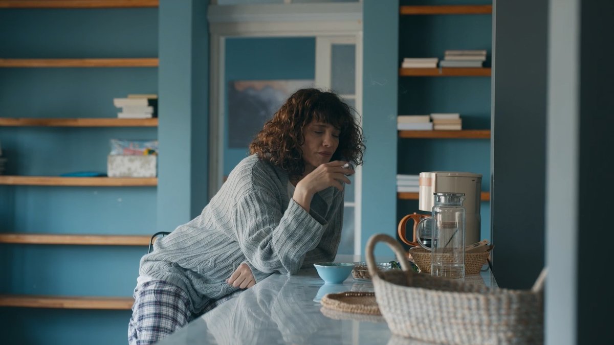Arayan bulur kendini. Yeni dizi Mira: Her Şey Yolundaymış Gibi, ilk bölümüyle şimdi HBO Max'te.
