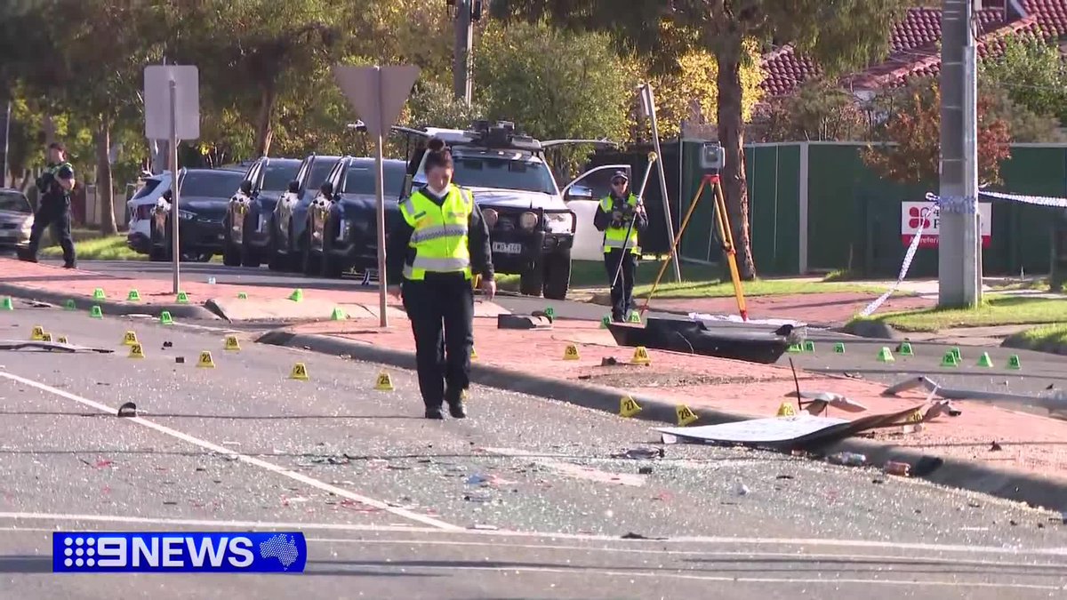 Furious police have labeled a group of teens cowards for abandoning their dying friend, following a 180 kilometre an hour crash in Hoppers Crossing. Chester Ngan #9News