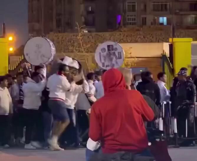 فضيحة مكتملة الأركان ‼️ في فيديو قبل كده قولت دوروا على تعليمات ( الشركة الإفريقية ) اللي ماسكة أمن المباريات ودوروا على ( مدير ستاد القاهرة ) ودوروا مين أداهم التعليمات القصة مش تذكرتي