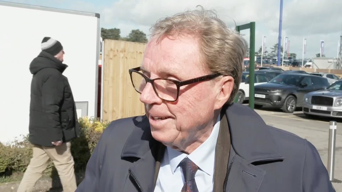 "Spurs are bang in trouble" "They know where I am if they need me" Harry Redknapp believes that the Spurs players need someone to 'make them believe in themselves' but is doubtful that he'd get the opportunity to turn things around if the role was available 💬