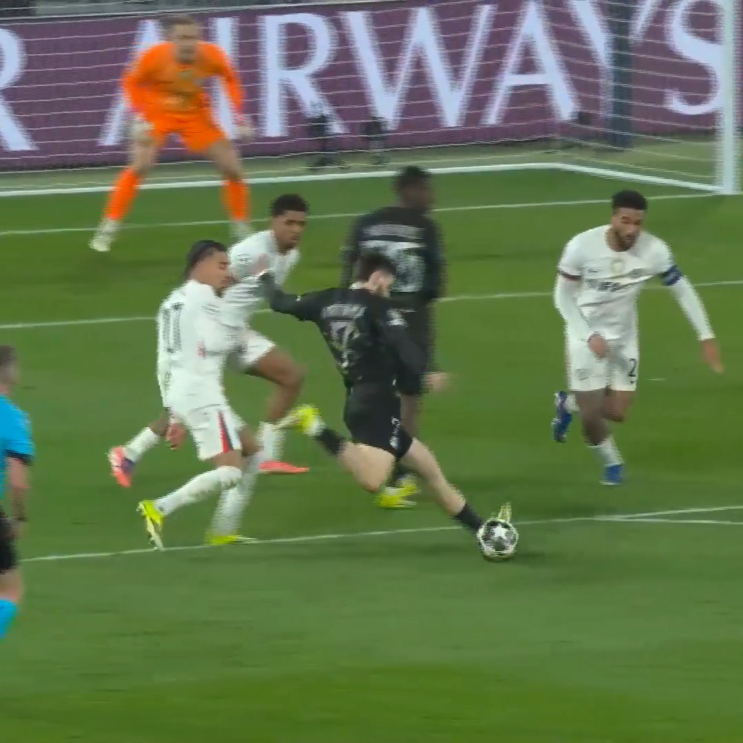 Ce but de Kvaratskhelia 🇬🇪… c’est tellement de l’art. 🤩❤️💙 🎥 Paris Saint-Germain