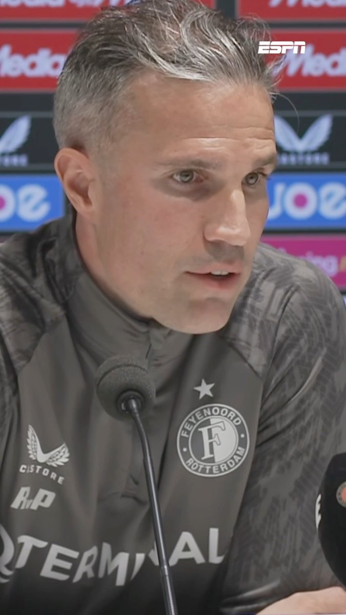 Robin van Persie geeft de pers toch (gedeeltelijk) gelijk na de wedstrijd NAC - Feyenoord ๐๐ "De tweede helft was vanaf het begin niet goed en daar hadden jullie gelijk in."