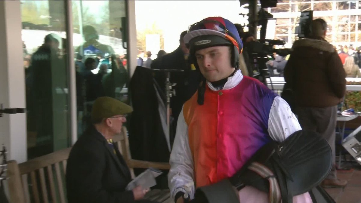"He didn't travel at all, he was as flat as a pancake." Matt Chapman speaks with the losing jockey in the Gold Cup 🏆 #ITVRacing | Matt Chapman