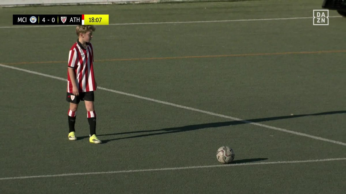 Se llama Iker Muniain, juega en el Athletic Club… y marca GOLAZOS como este⚽🔥 ¿Te suena? 👀 Un talento que se hereda de padres a hijos✨ #CrevillentCup 🏆