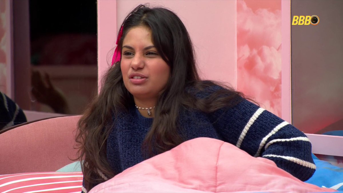 Gabriela: "Sabia que você é chato?" Jonas: "Gabi, você já me chamou de babaca, imbecil, chato é só mais uma coisa [...] mau caráter, então, chato é fichinha" #BBB26