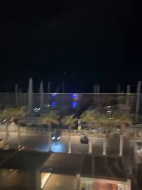 عـــــــــــــاجل 🔴 صاروخ إيراني ينشطر ويسقط نار في تل أبيب بشكل مباشر وبلاغات عن دمار في عدة مناطق