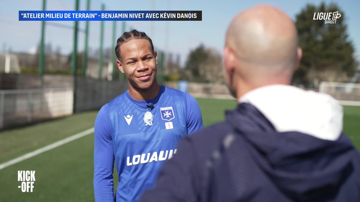Kévin Danois, le petit chouchou de Guy Roux 😍 Ses conseils pour le milieu de terrain de l'AJ Auxerre : "Faire attention avec les filles" 😂 #OMAJA