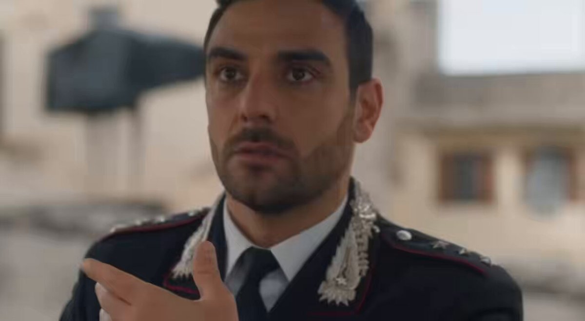 Qui che nel caos più totale lui subito realizza che Giulia avrebbe sofferto tantissimo per colpa sua, il suo primo pensiero è andato a lei ho percepito tutto giuro 💔 #donmatteo15 #mezzanottini