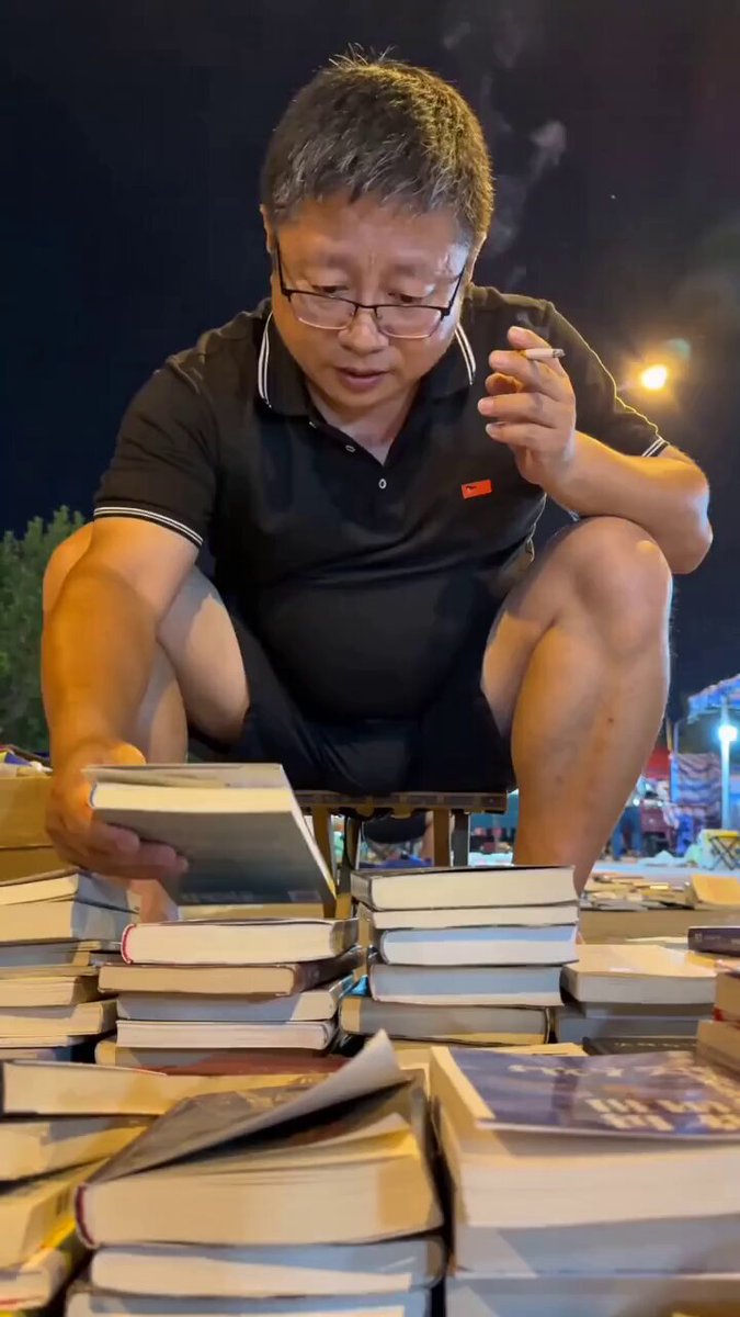 大叔，你知道比特币吗？ 比特币、比特币，那就是比较特殊的货币！ 我研究区块链的时候，还没有你呢！ （币嘴 Web4 Comedy 系列视频）