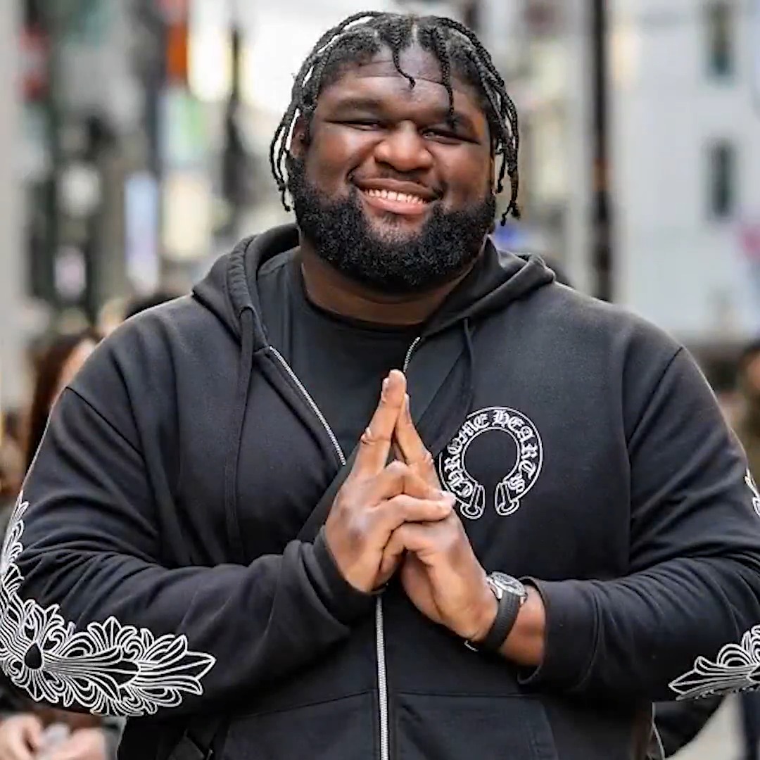 had to hit 'em w the naruto hand seal