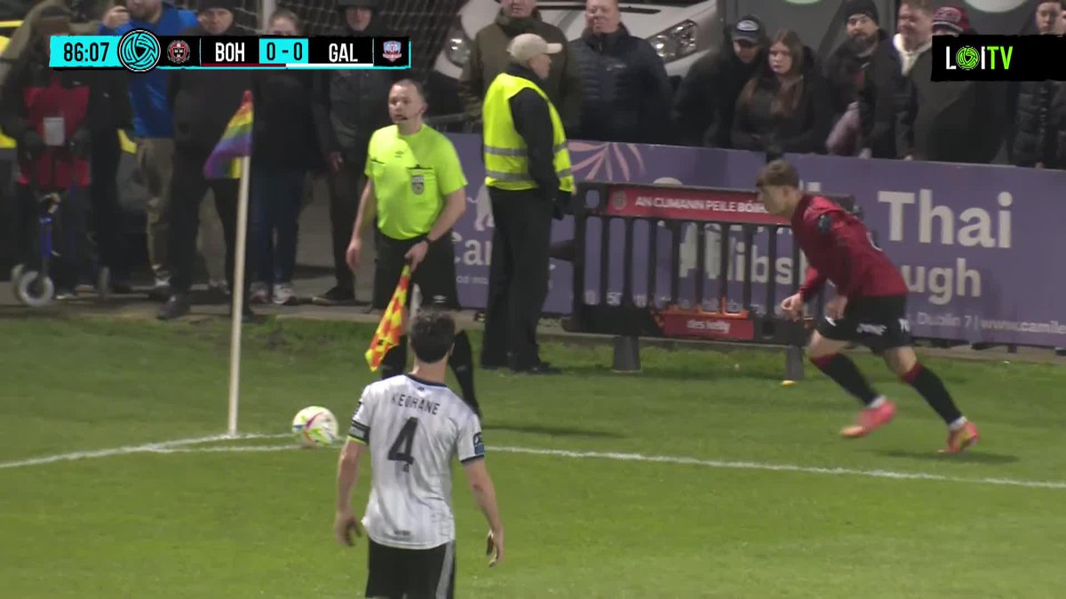 Patrick Hickey gives Bohemians a late lead against his former club! 😮