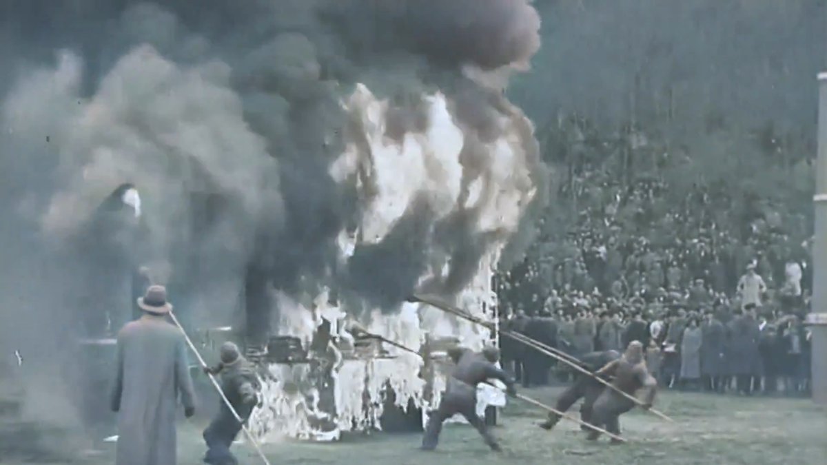 EOW bonus clips. A bit off topic and I spent way too much time distracted by this demo in France in the 30s of "Anti-Fire Bombs". I thought it was some type of magic at first but it turns out these are just exploding bottles filled with the same thing in today's extinguishers.👀
