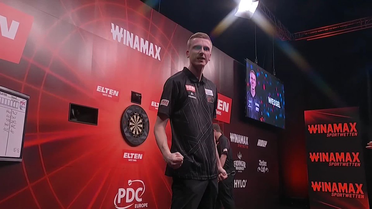 NIJMAN SCRAPES THROUGH! Wessel Nijman, despite having darts to win every leg in the contest, scrambles over the finishing line and beats Cristo Reyes in a brutal last-leg decider! 📺 #ET2