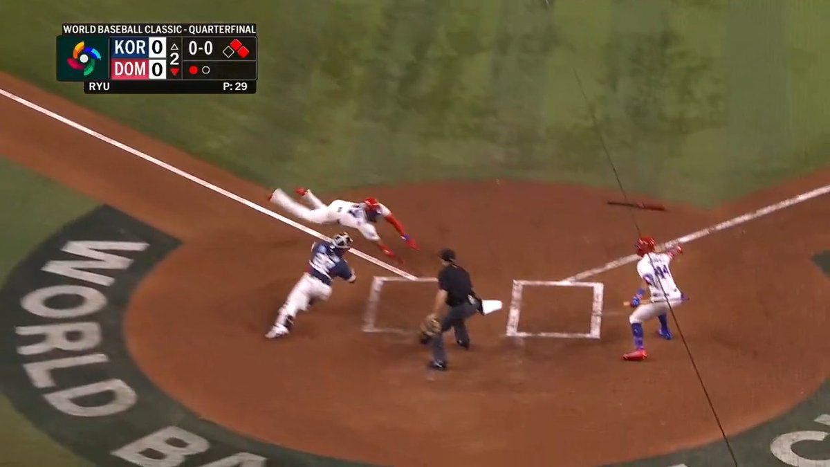 Junior Caminero and Team Dominican Republic strike first - and what a slide from Vladdy! #WorldBaseballClassic