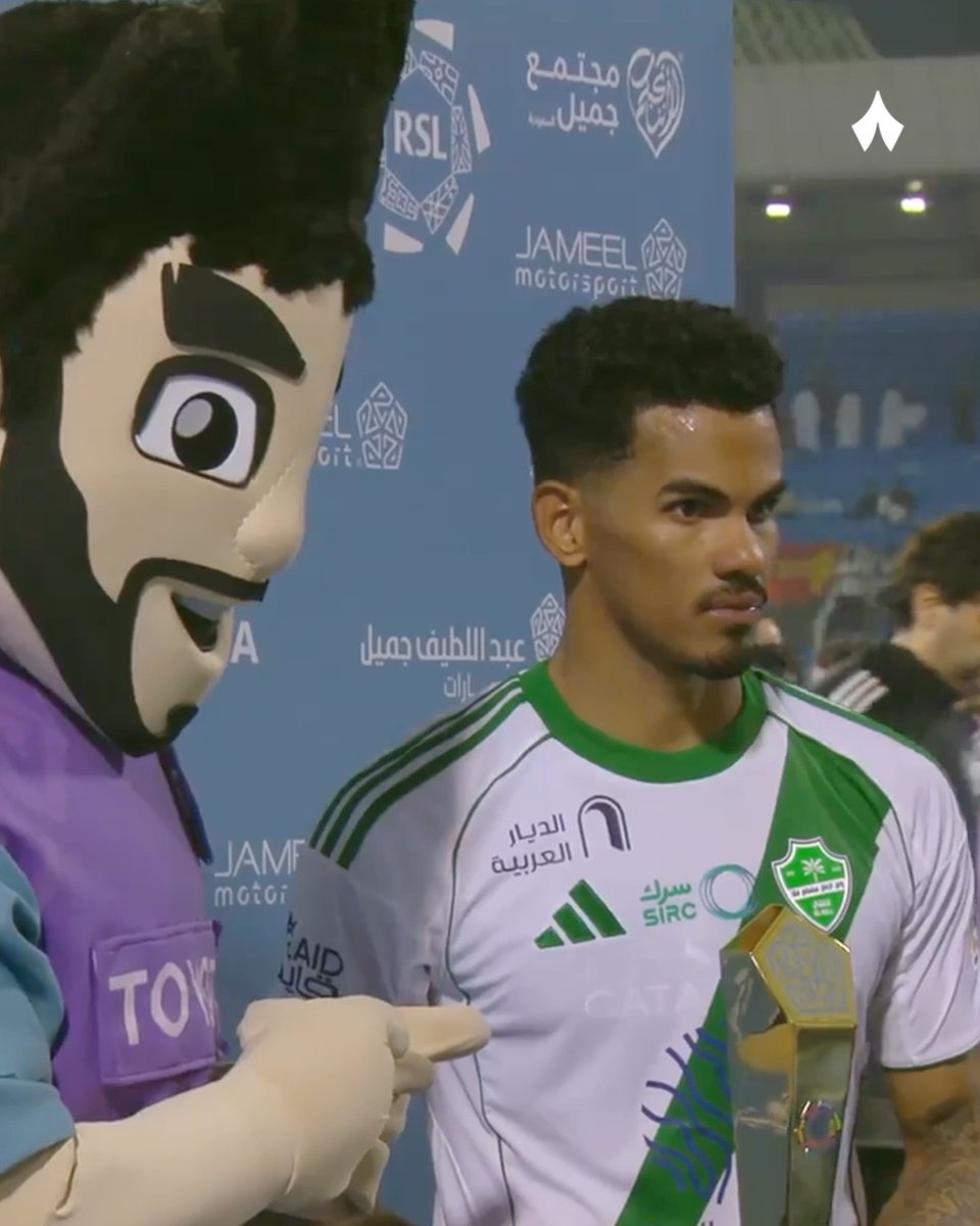 جالينو يحقق جائزة رجل المباراة رغم الخسارة ⭐⚽ تقرير يسلّط الضوء على أداء البرازيلي جالينو وتأثيره القوي دفاعيًا وهجوميًا في مباراة القادسية 📊