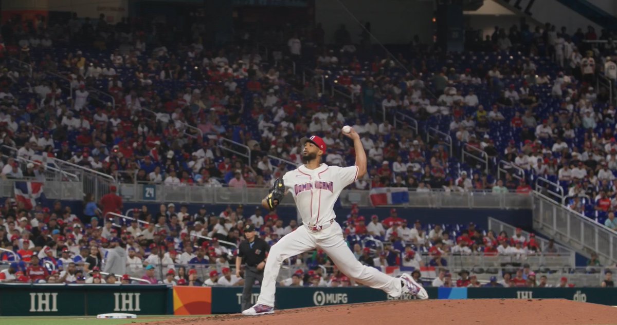 Cristopher Sánchez is locked in early 🔥