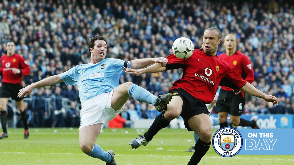 #OnThisDay: #ManCity 4-1 Manchester United [2004] ⚽️ [3'] Robbie Fowler ⚽️ [32'] Jon Macken ⚽️ [73'] Trevor Sinclair ⚽️ [90'] Shaun Wright-Phillips - ⚽️ [35'] Paul Scholes