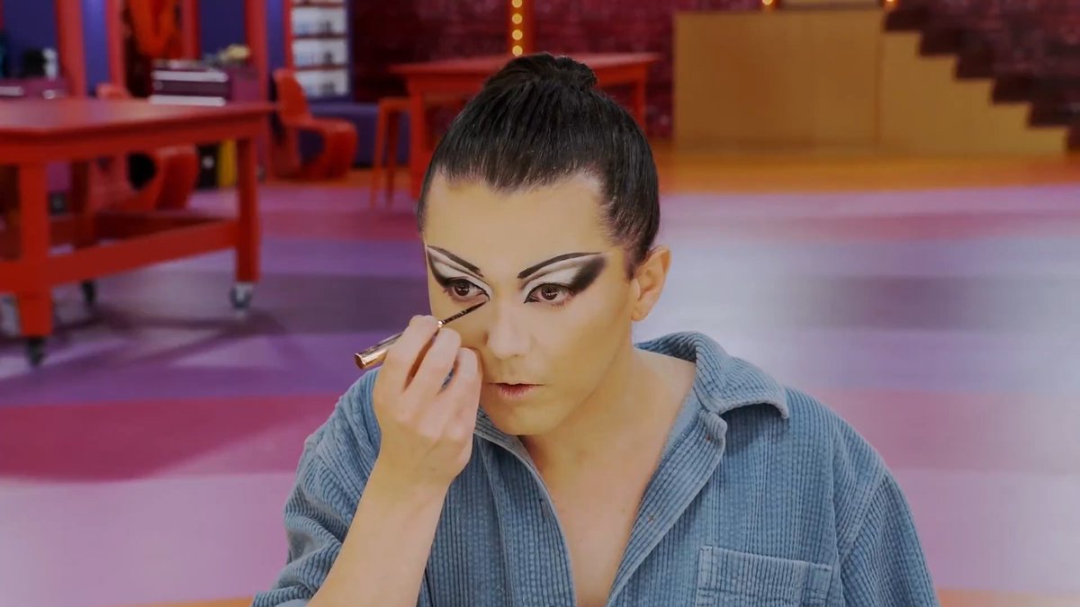 Power OFF 🪫😂 MYKI MEEKS ☆ #DragRace