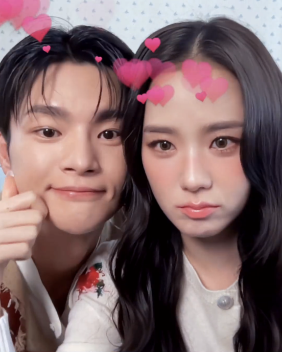 서로가 있어 비로소 빛나는, 나와 당신의 미래 🐰🦊 <월간남친> 평생 소장, 평생 구독은 오직 넷플릭스에서.