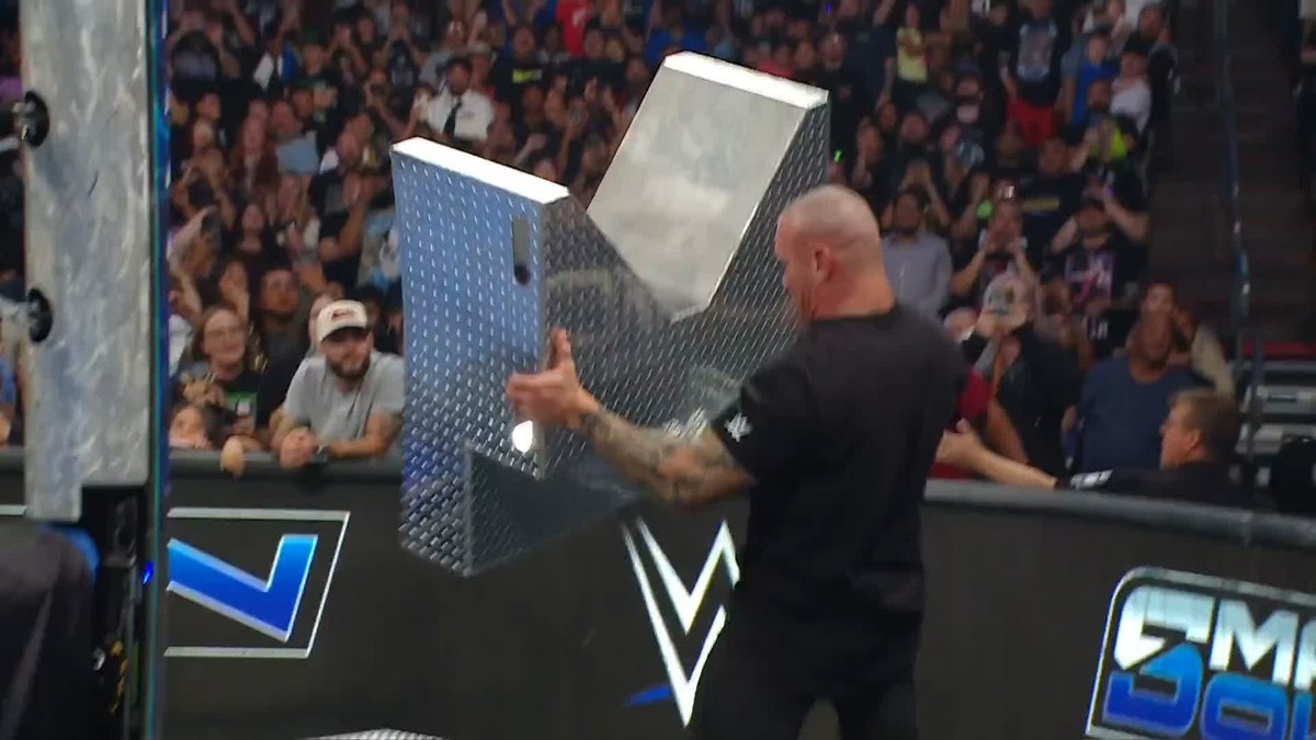 .Randy Orton has completely SNAPPED 🤯