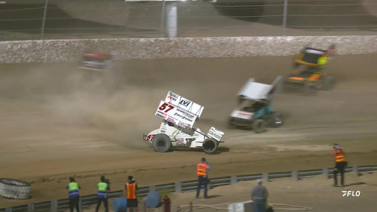 🤯 Opening lap drama for Kyle Larson at Las Vegas Motor Speedway! High Limit Racing #HighLimitRacing