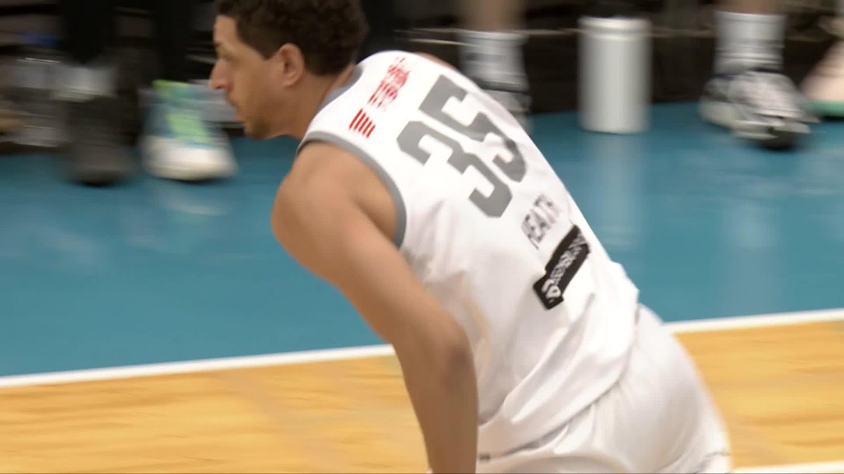 まさに守護神🛡️ 京都#35 ヒースが連続でブロック! Jordan Heath 京都ハンナリーズ 📡バスケットLIVEで生配信中 #Bリーグ #りそなグループ