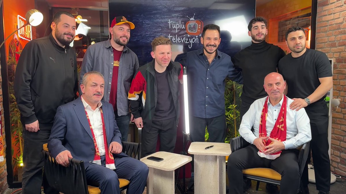 #SensizOlmaz stüdyolarında dün #ultrAslan Lideri Sebahattin Şirin'i ağırladık. 💛❤️ Sebahattin Şirin ultrAslan Oğuz Altay #Galatasaray