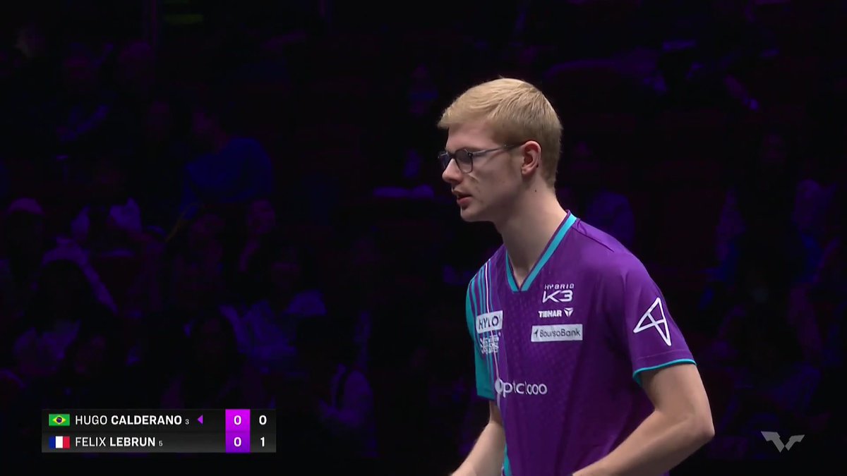 C'est parti ! Dernier Français en lice, Félix Lebrun affronte le n°4 mondial brésilien Hugo Calderano pour une place dans le dernier carré du WTT Champions Chongqing #lequipePING Suivez la rencontre en direct ➡️