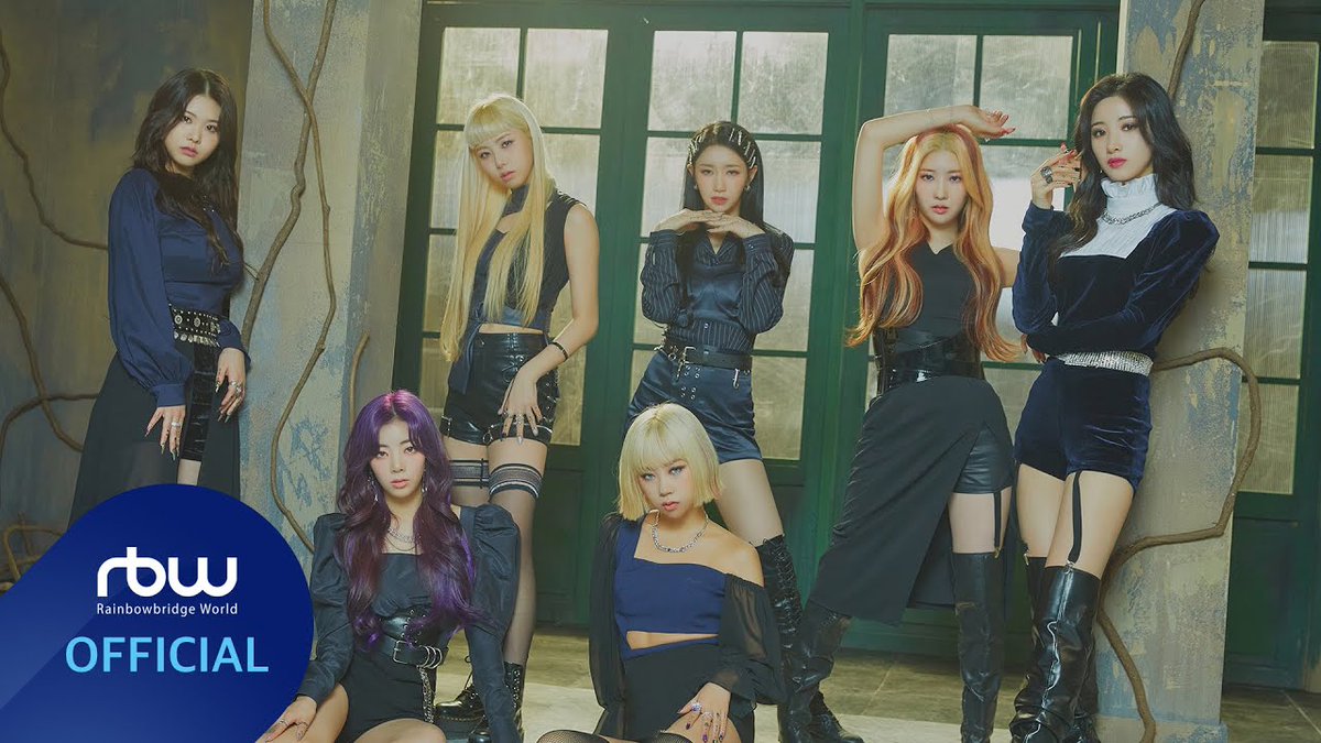 5 years ago today, PURPLE KISS debuted with their 1st Mini Album ‘INTO VIOLET’ with title track ‘Ponzona’