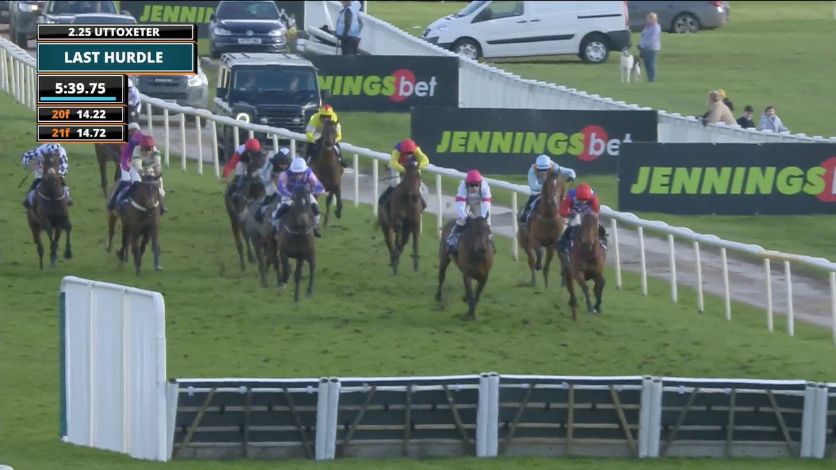 A gallant win despite a final flight mistake Doughmore Bay takes the JenningsBet Handicap Hurdle 🥇 #ITVRacing | Ben Jones | Emma Lavelle