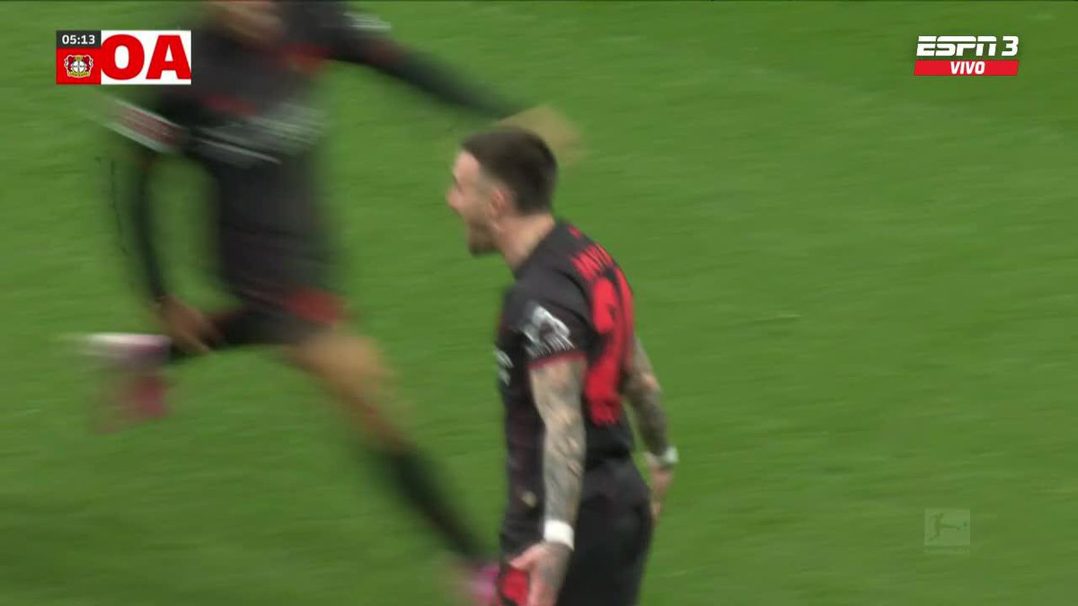 🇨🇴😳 ¿HUBO FALTA CONTRA LUCHO? El Guajiro PERDIÓ EL BALÓN y pensó que le sancionarían falta, pero Leverkusen aprovechó la contra y ANOTÓ EL GOL.‼️