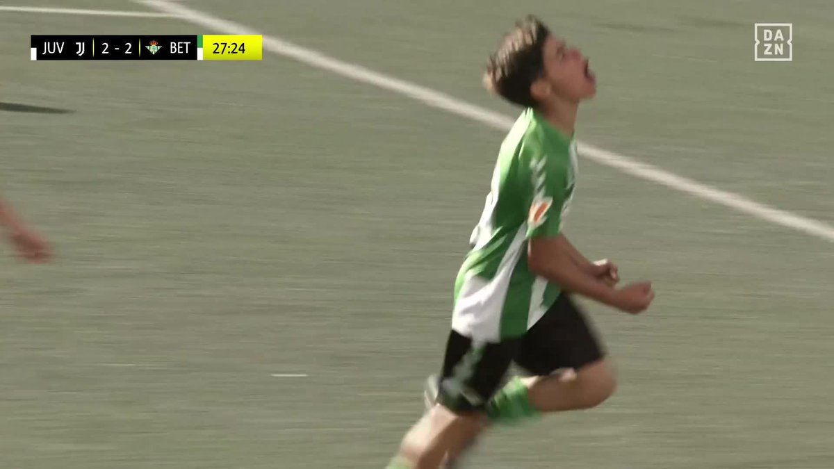 Para remontar un 0-2 en contra ante la Juve. Para hacer campeón al Real Betis 💚 El golazo de Secano para darle la #CrevillentCup al Real Betis Cantera 🔥 ¡Qué torneo, chavales!