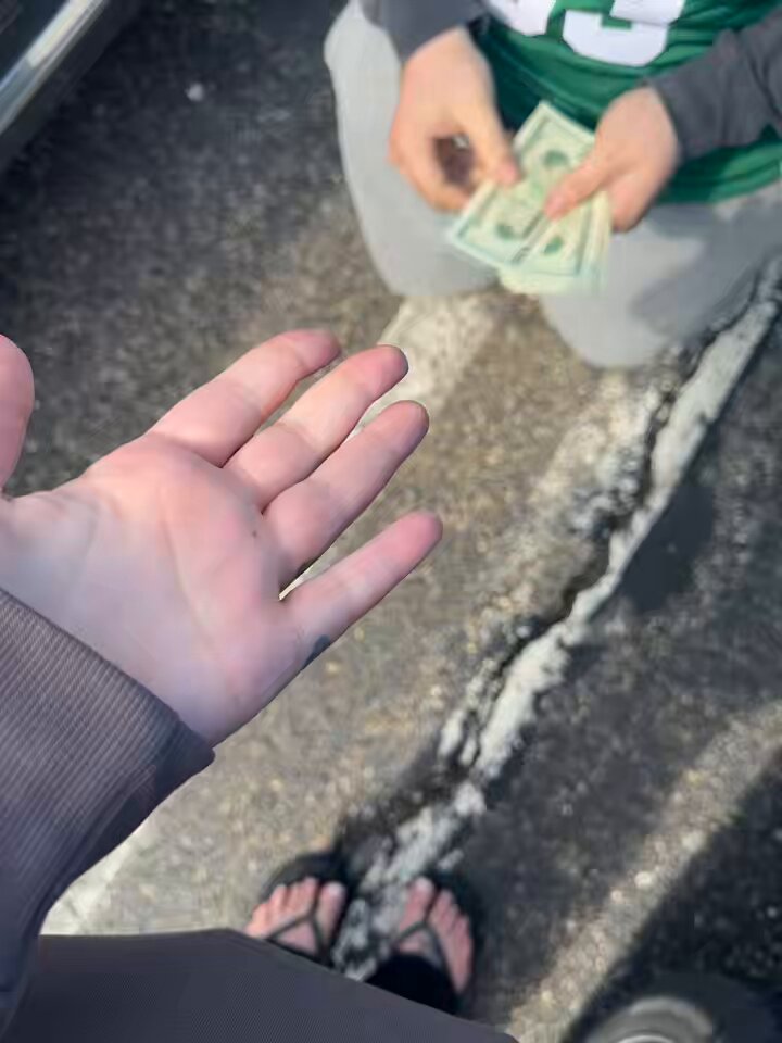 Cash meet from the best loser I own. Step It up the rest of you. #findom #pittsburgh