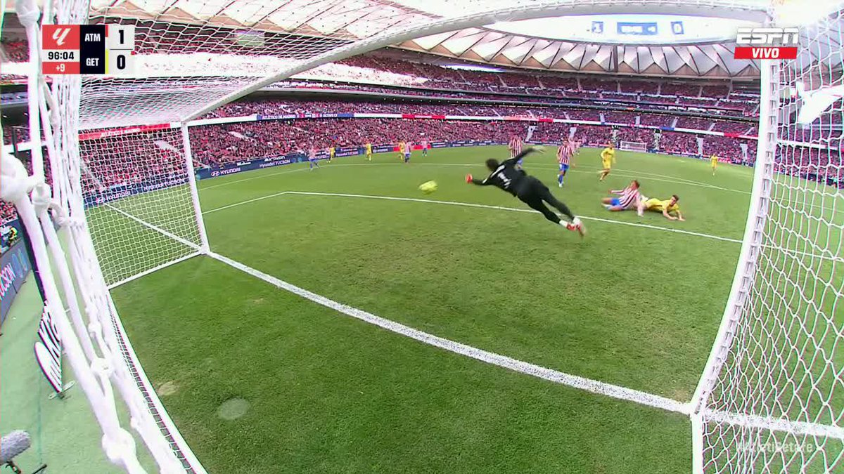 🧤🇦🇷 GRAN ATAJADA DE MUSSO A LOS 96'.