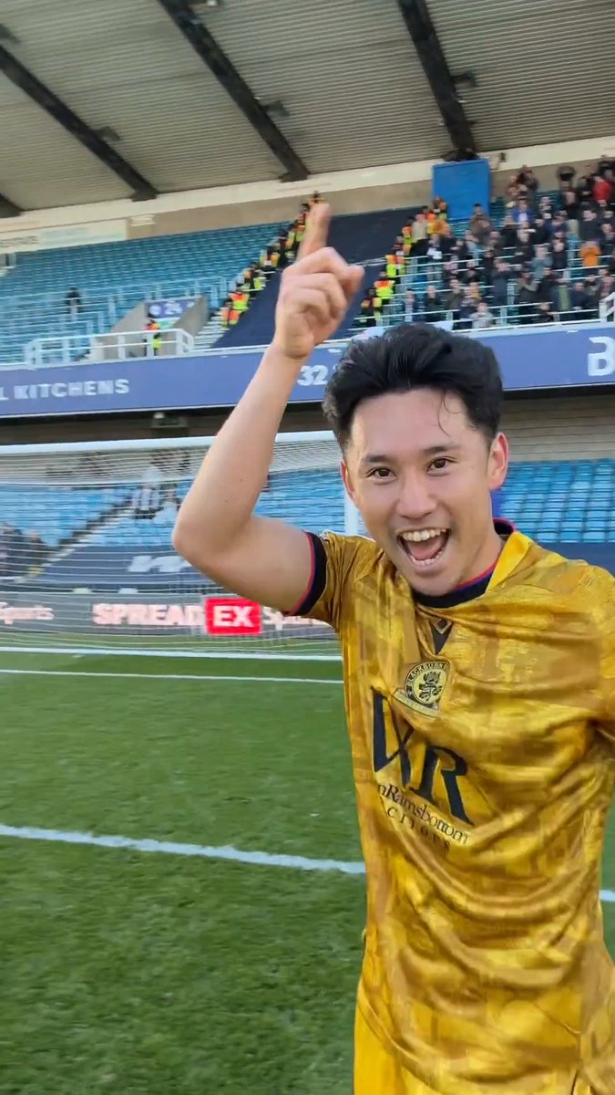 ๐ Delight at The Den! ๐
๐ ๐ฌ๐๐๐ง๐๐ฌ ๐ #MILvROV | #Rovers ๐ตโช๏ธ