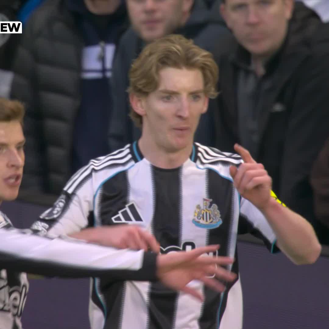 One of the easiest goals you'll ever see 🤯 Newcastle walk through the heart of Chelsea's defence 😲👇 📺 Stream #CHENEW on DStv: