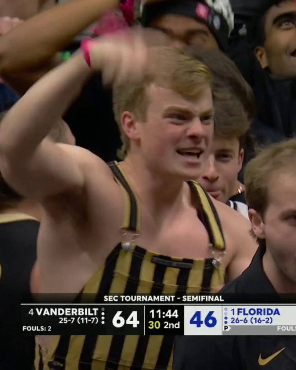 ALL-OUT HUSTLE FROM CHANDLER BING 🔥 Vanderbilt Men's Basketball