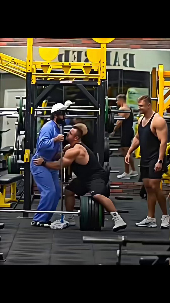 Anatoly clean prank😱😱💀💀🏋🏾‍♂️🔥🏋🏾‍♂️💪🏻🔥😂🤣