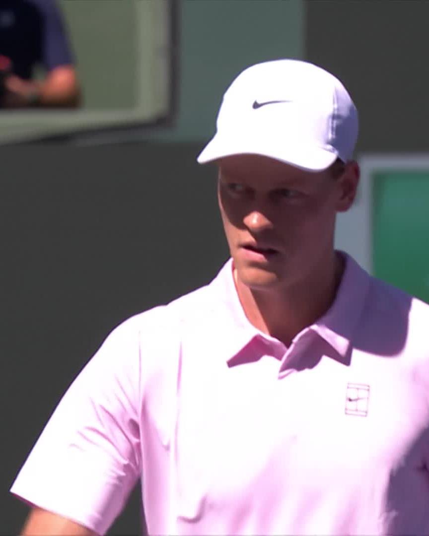 Painting lines 🖌️ Jannik Sinner #TennisParadise