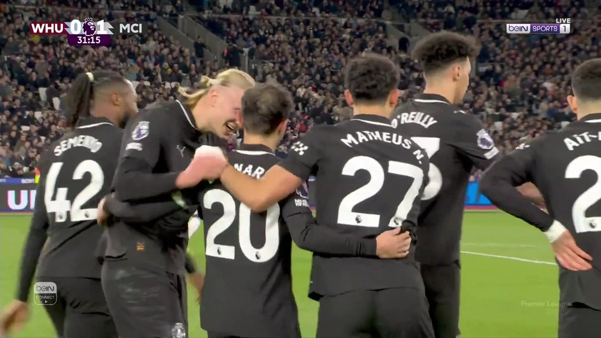 ⚽ لمسة ذكية من الطراز الرفيع! برناردو سيلفا يرفع الكرة بمهارة فوق الحارس ويسجل هدفًا رائعًا لـ مانشستر سيتي في شباك وست هام يونايتد #الدوري_الإنجليزي_الممتاز #ويست_هام_مانشستر_سيتي