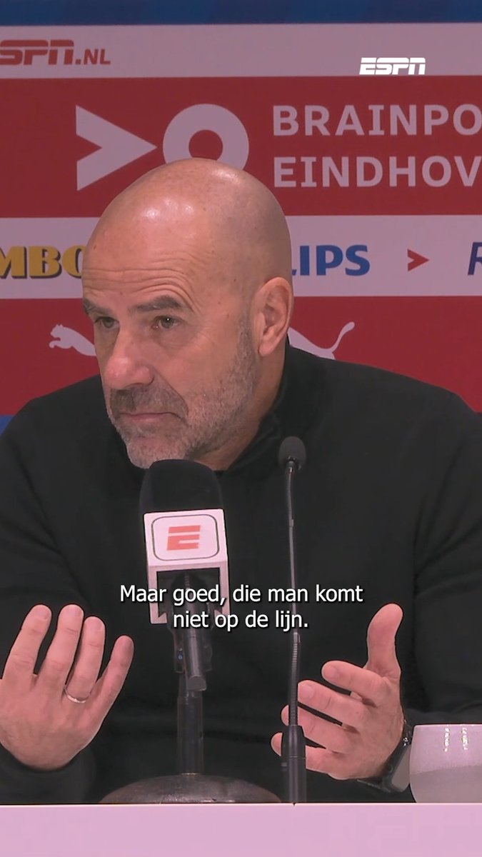 ⚽️✋ Een zelfkritische Peter Bosz over de 'vreemde' handsbalsituatie van Bryan Linssen. #psvnec