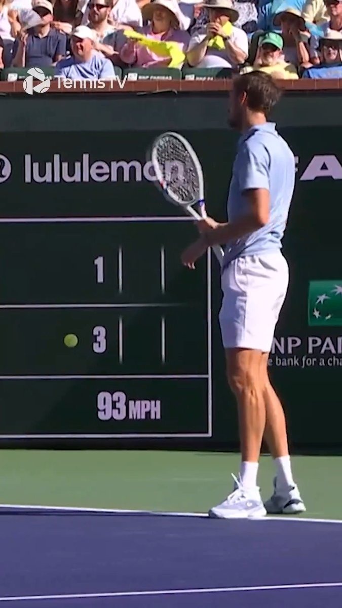 Painting the lines 🖌️ Daniil Medvedev is in full command! BNP Paribas Open | #TennisParadise