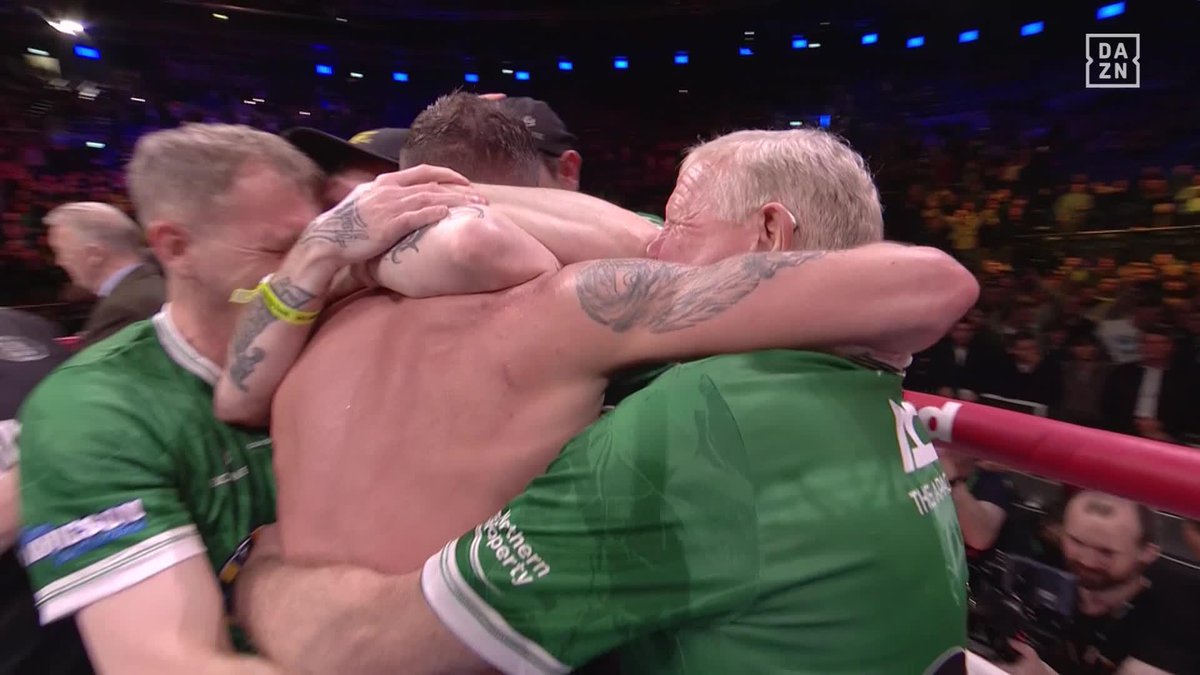 🗣️ 𝐀𝐍𝐃 𝐓𝐇𝐄 𝐍𝐄𝐖! 🇮🇪 Anto Cacace 🇮🇹's crowning moment 👑 #DickensCacace | Live on DAZN now ▪️