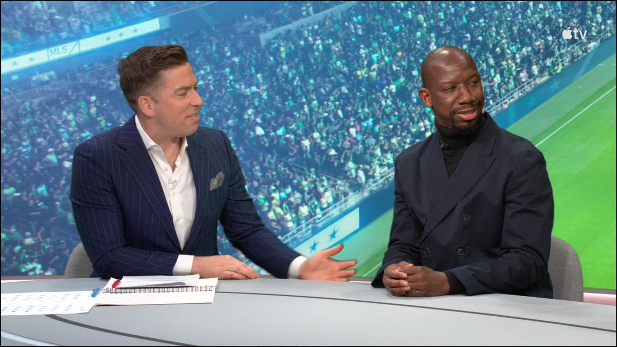 Can you wear a turtle neck in mid-March? The crew roasts Brad Wright-Phillips for his fit. 🤣